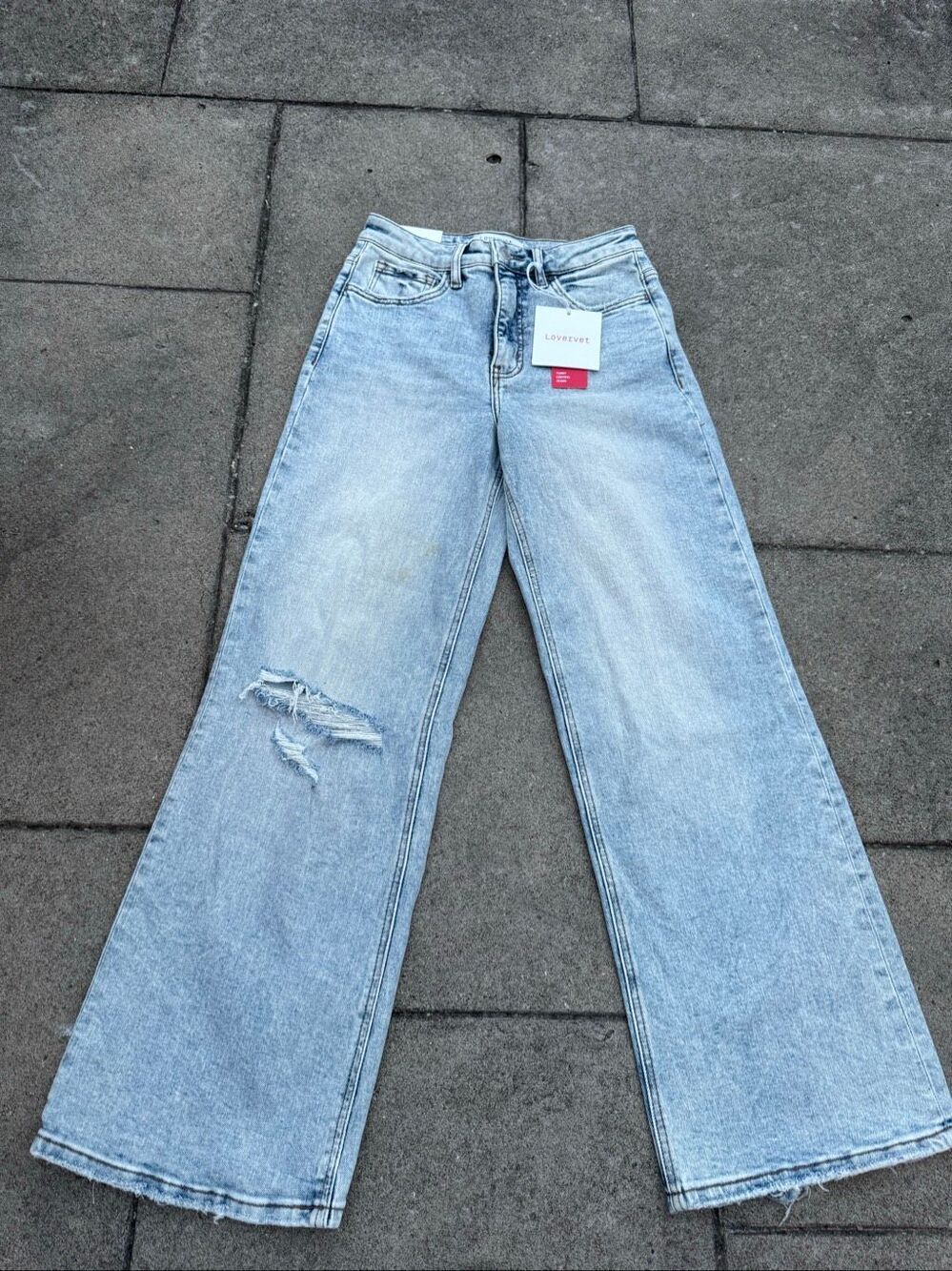 NWT Lovervet by Vervet Size 25/1 Tummy Control Wide Leg Distressed Jeans